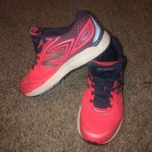 LIKE NEW!$$ New Balance Sneakers/Tennis Shoes